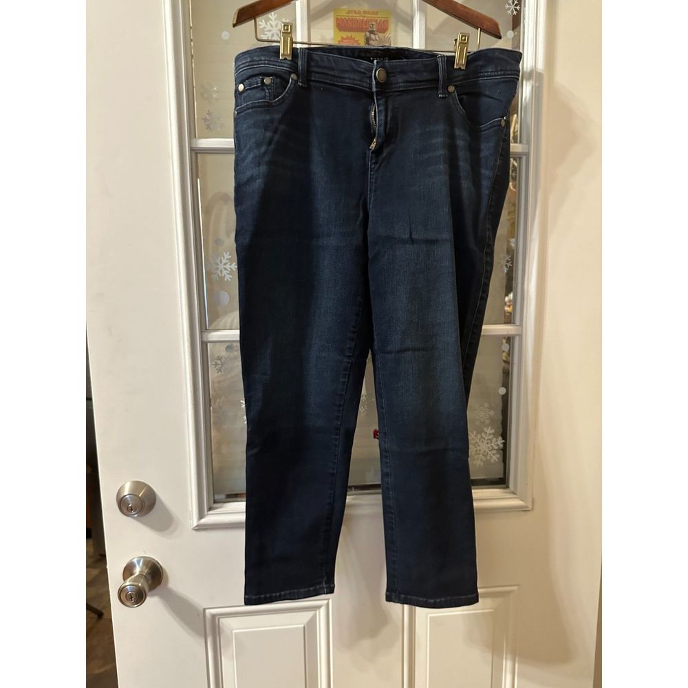 Torrid Dark Wash Crop Jean